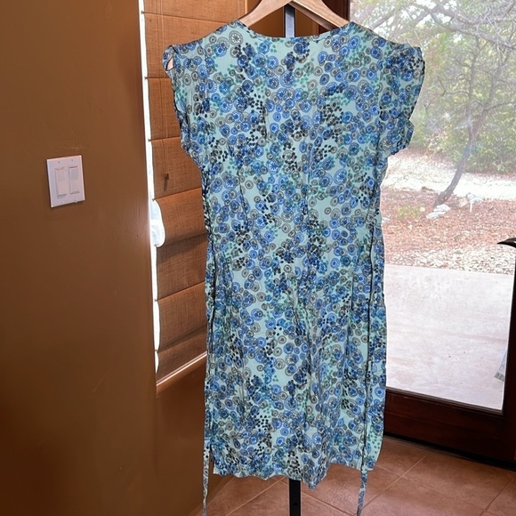 Carve Designs Vengeful Blue V-Neck Flutter Cap Sleeve Dress Sand Dollars Size 4 - Picture 10 of 11